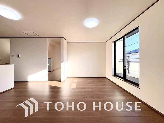 造りこんだ空間演出の妙が生み出す光と質のハーモニーはこの住宅のクオリティの良さを実感させてくれます。