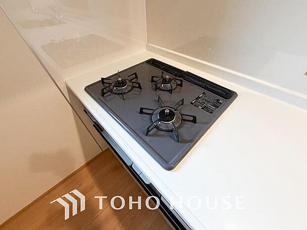 毎日料理をする、料理が好き、家族が多くて量を作る必要がある、等の方々にとっては必須の3口コンロ。