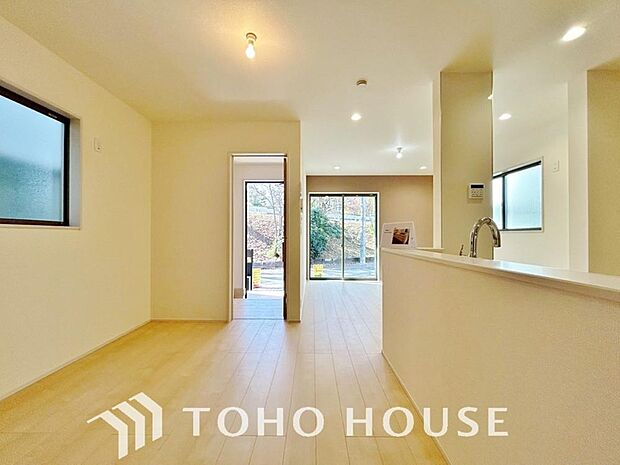 空気感という居心地の良いBGMは、暮らしのステージを彩り、心からのやすらぎと満足感を与えてくれます。