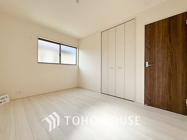 暖色系の照明は、心理的にも落ち着きを得られやすいそうです。