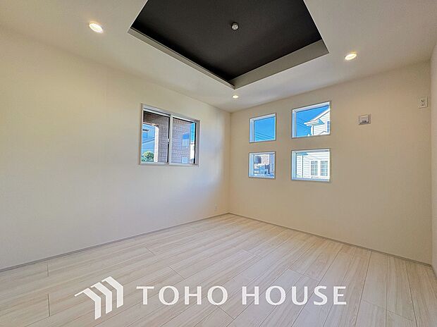 お子様の心と身体を見守る子供部屋として、小さな自立心を育むお部屋作りを見越してご覧下さい。