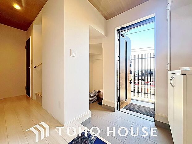 清潔感が溢れ、訪れる者すべてを「安らぎ」と「充実」で包み込みます。