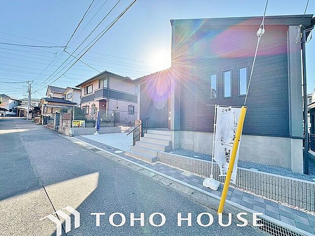 四季折々の変化を楽しめる心地よい場所。時間の経過と共に味わいが出る素敵な空間へ。