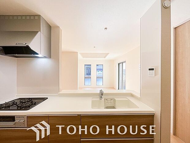 お料理の上手な方が、独壇場でお料理の腕を披露するスタイルに向いているキッチンです。