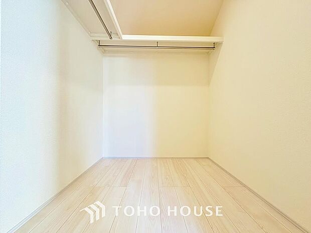 たっぷりと荷物が入るよう、ウォークインクローゼットを完備いたしました。