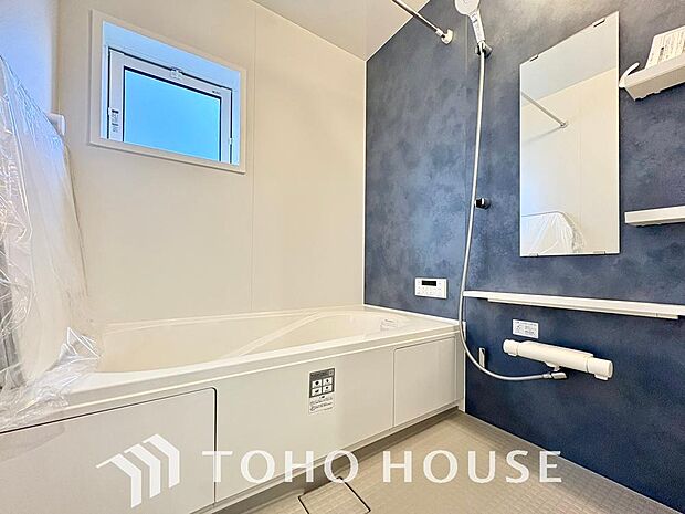 一日の疲れを癒すための心地よいバスタイムを演出する浴室はゆとりあるサイズを採用。