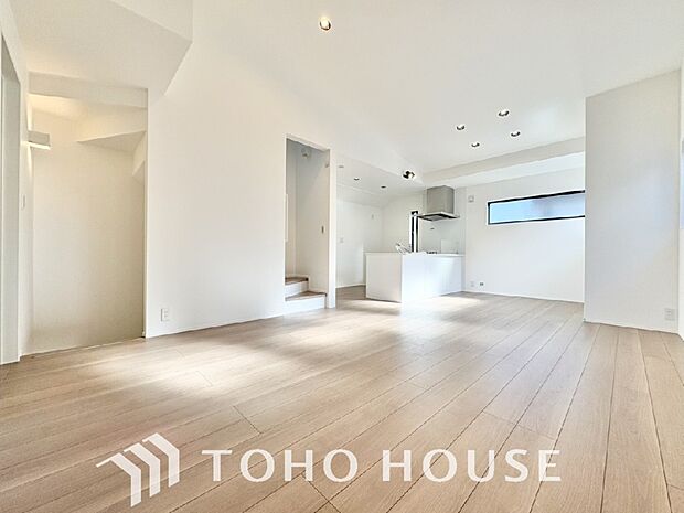 家は、ただ生活する場ではなく、笑顔の毎日、安らぎの日々のために、暮らしを愉しく、快適にする場所。