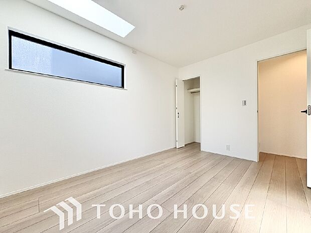 お子様の心と身体を見守る子供部屋として、小さな自立心を育むお部屋作りを見越してご覧下さい。