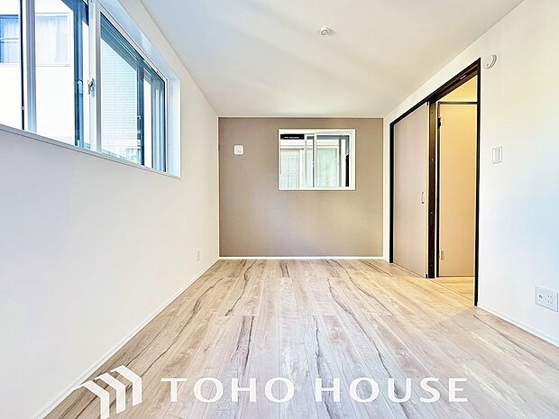 お子様の心と身体を見守る子供部屋として、小さな自立心を育むお部屋作りを見越してご覧下さい。