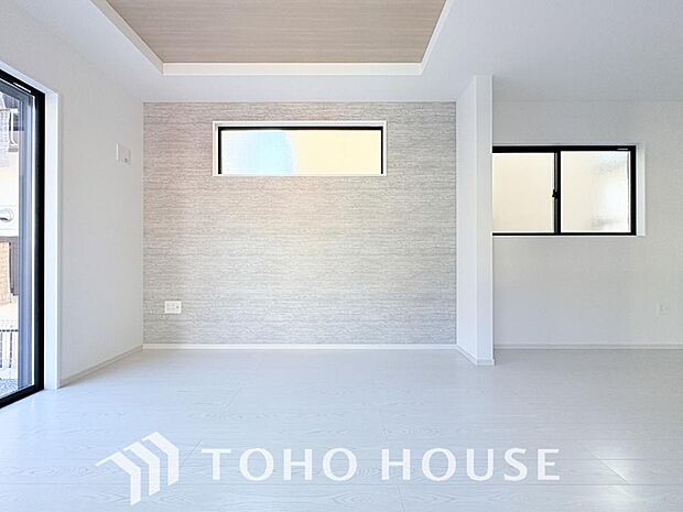 作り手の「気持ちの良いリビングでお過ごししていただきたい」という思いを感じさせます。