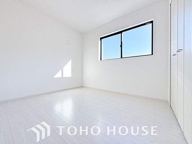 心と体をゆったりと安らげる主寝室。寝室のゆとりが大きい分だけ、暮らしの安らぎは深まります。