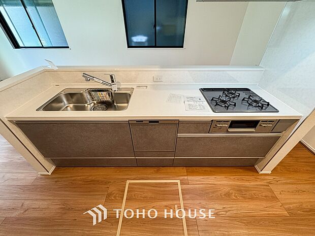 広々キッチンを採用。みんなで作った料理を召し上がりながらの会話は、どのような物になるのでしょうか。