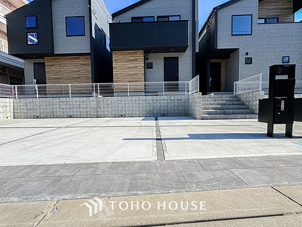 自転車やバイクなど、ゆとりのある敷地で置き場所に困ることはないでしょう。