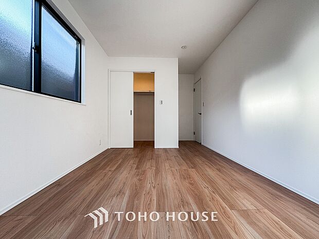 生活感を感じない空間では落ち着く事はできません。絶妙な雰囲気、配色、素材感を意識してコーディネート。