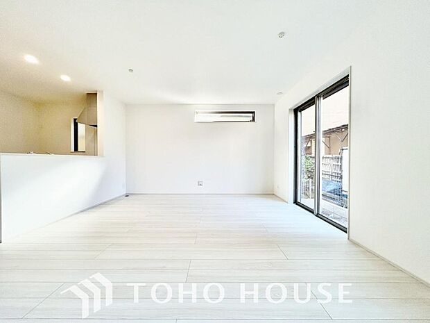 家は、ただ生活する場ではなく、笑顔の毎日、安らぎの日々のために、暮らしを愉しく、快適にする場所。