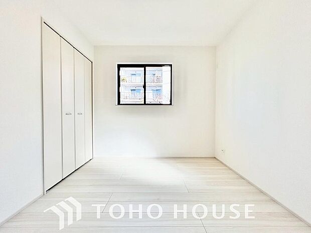 生活感を感じない空間では落ち着く事はできません。絶妙な雰囲気、配色、素材感を意識してコーディネート。