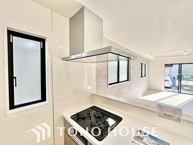 そのスタイリッシュな見た目からインテリアの一部としてもデザイン性が重視されてます。掃除のし易さも◎。