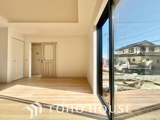 造りこんだ空間演出の妙が生み出す光と質のハーモニーはこの住宅のクオリティの良さを実感させてくれます。