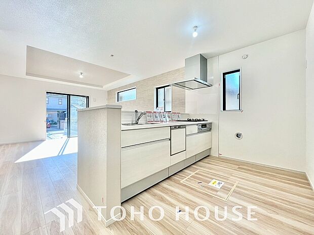 広々キッチンを採用。みんなで作った料理を召し上がりながらの会話は、どのような物になるのでしょうか。