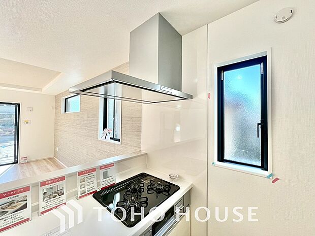 そのスタイリッシュな見た目からインテリアの一部としてもデザイン性が重視されてます。掃除のし易さも◎。