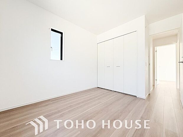 お子様の心と身体を見守る子供部屋として、小さな自立心を育むお部屋作りを見越してご覧下さい。