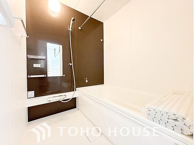 心地よいバスタイムを演出する浴室はゆとりあるサイズを採用。