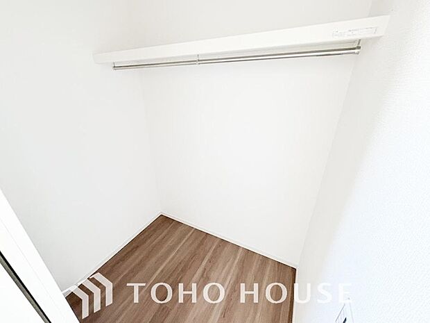 たっぷりと荷物が入るよう、ウォークインクローゼットを完備いたしました。