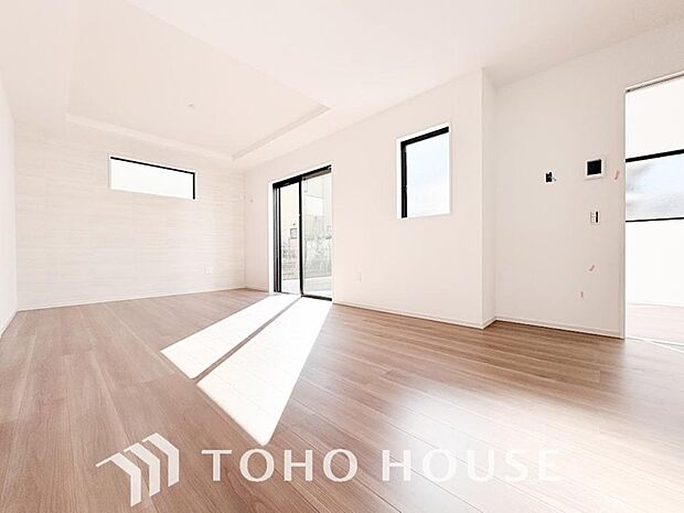 作り手の「気持ちの良いリビングでお過ごししていただきたい」という思いを感じさせます。