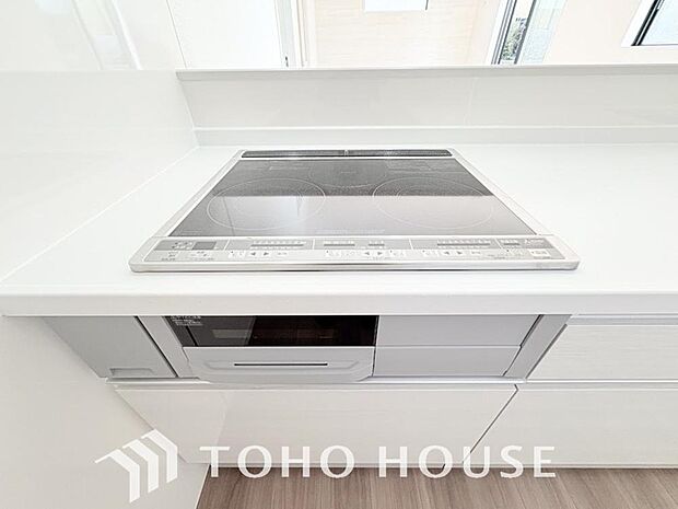 火を使わないので、吹きこぼれによる立ち消えの心配もなく、上昇気流も少ないので油の飛び散りが抑える事が出来ます。