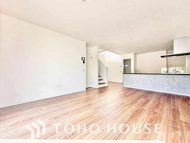 造りこんだ空間演出の妙が生み出す光と質のハーモニーはこの住宅のクオリティの良さを実感させてくれます。