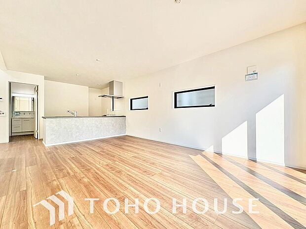 作り手の「気持ちの良いリビングでお過ごししていただきたい」という思いを感じさせます。