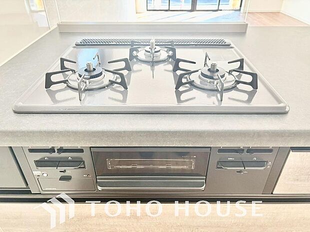 毎日料理をする、料理が好き、家族が多くて量を作る必要がある、等の方々にとっては必須の3口コンロ。