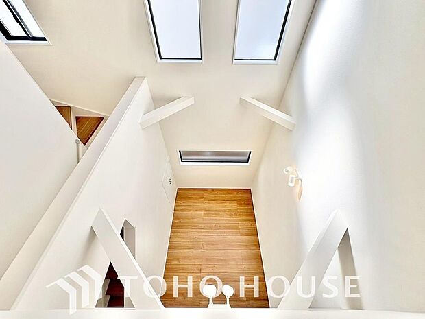 住まう方でカスタマイズしていただけるシンプルなデザインの内装。ご自身で素敵な空間を創り上げられます。