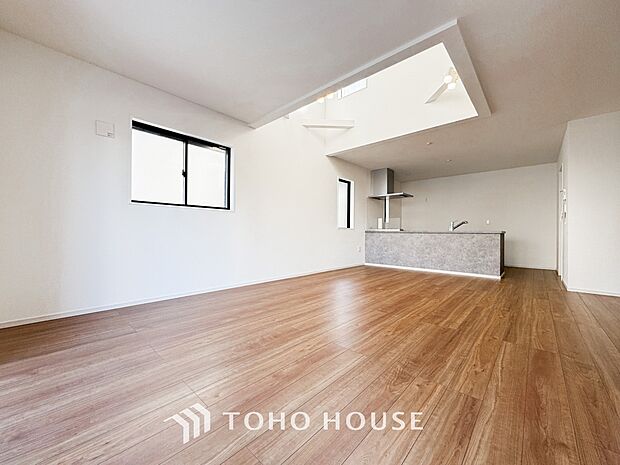 家は、ただ生活する場ではなく、笑顔の毎日、安らぎの日々のために、暮らしを愉しく、快適にする場所。