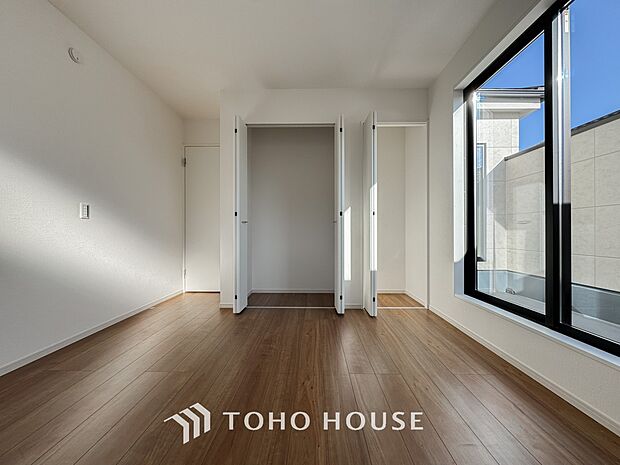 少しでも空いているスペースを収納にすることで、無駄のない空間を演出しております。