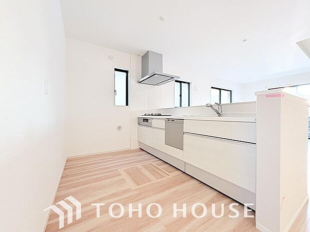 お料理の上手な方が独壇場でお料理の腕を披露するスタイルに向いているキッチンです。