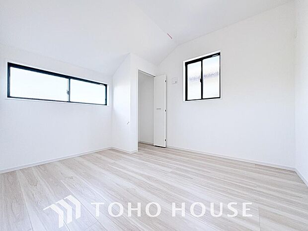 生活感を感じない空間では落ち着く事はできません。絶妙な雰囲気、配色、素材感を意識してコーディネート。