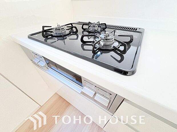 毎日料理をする、料理が好き、家族が多くて量を作る必要がある、等の方々にとっては必須の3口コンロ。