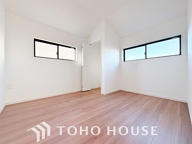 生活感を感じない空間では落ち着く事はできません。絶妙な雰囲気、配色、素材感を意識してコーディネート。