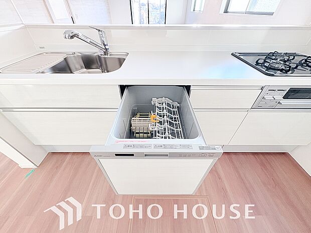 通常の手洗いでは使用出来ないほど高温のお湯や高圧水流を使うことにより汚れを効果的に落とすことができる。