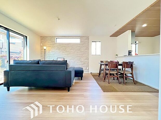 家は、ただ生活する場ではなく、笑顔の毎日、安らぎの日々のために、暮らしを愉しく、快適にする場所。