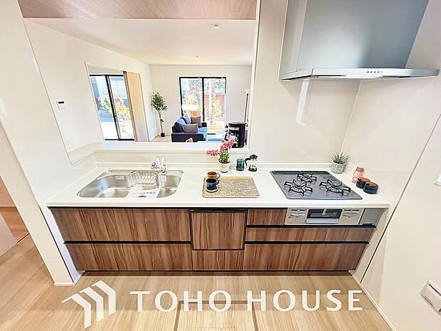 お料理の上手な方が、独壇場でお料理の腕を披露するスタイルに向いているキッチンです。