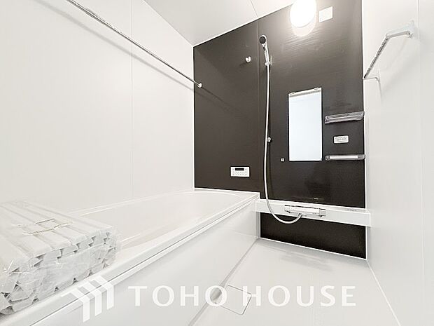 一日の疲れを癒すための心地よいバスタイムを演出する浴室はゆとりあるサイズを採用。