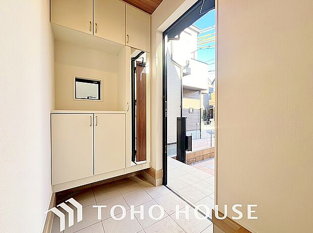 清潔感が溢れ、訪れる者すべてを「安らぎ」と「充実」で包み込みます。