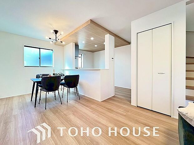 お料理の上手な方が、独壇場でお料理の腕を披露するスタイルに向いているキッチンです。