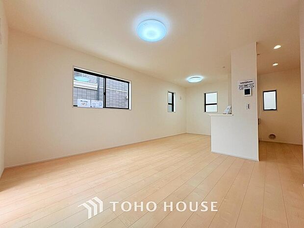 家は、ただ生活する場ではなく、笑顔の毎日、安らぎの日々のために、暮らしを愉しく、快適にする場所。