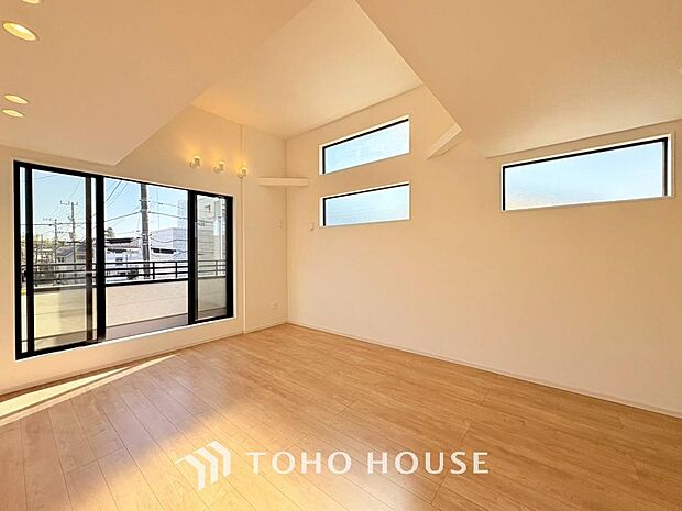 空気感という居心地の良いBGMは、暮らしのステージを彩り、心からのやすらぎと満足感を与えてくれます。