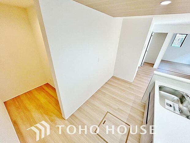 広々としたキッチンスペースで快適に作業ができると、毎日のお料理もより一層楽しく取り組めそうですね。