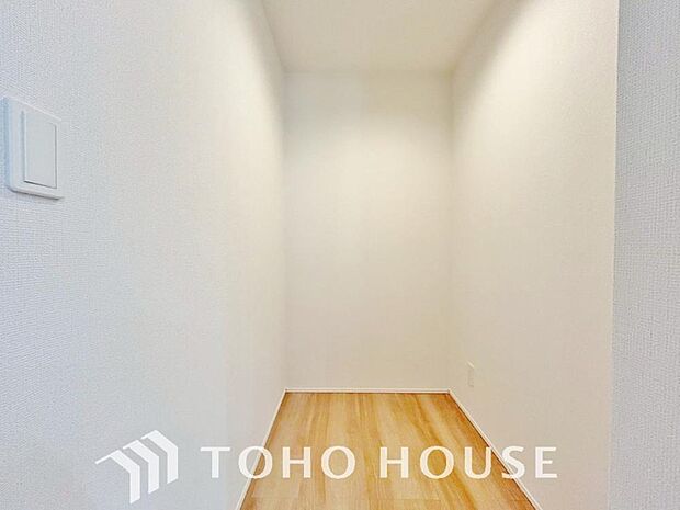 クローゼット完備のシンプルな空間です。お子様の成長と共に必要になる子供部屋にぴったりの間取りですね。