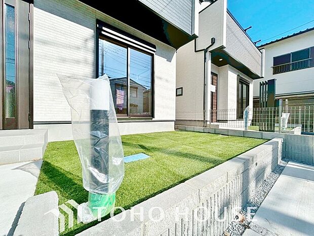 日当たりも良く、家庭菜園や植栽を育てるのに適したお庭はこれからの生活に緑という癒しを与えてくれます。